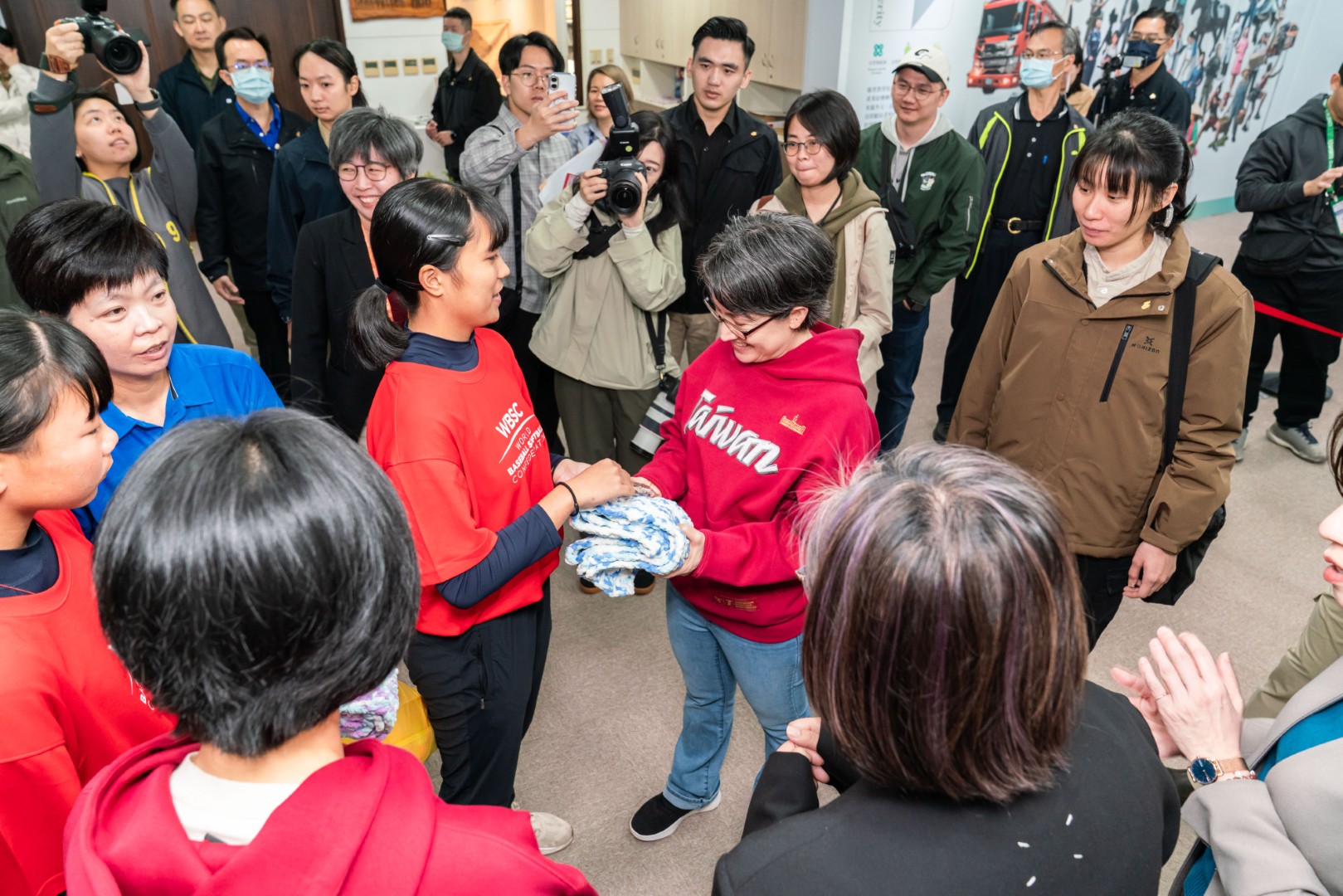 ALL_activity_26C24_oia0fYUb3n